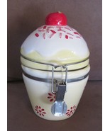Cupcake Storage Jar BOSTON WAREHOUSE TRADING CORP BW Ceramic Cookie Lidded - £31.04 GBP