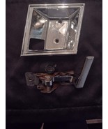  CADILLAC ELDORADO 1979-1985 LEFT DRIVER INSIDE DOOR HANDEL WITH BEZEL.OEM。 - $125.00