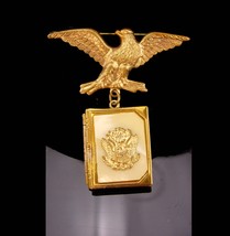 Vintage MOP Eagle military locket brooch - With PHOTO WW11 veterans memorabilia  - £75.66 GBP