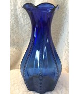 Vintage Ridged Cobalt Vase - $331.33 MXN