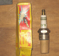 Spark Plugs - Bosch 562 - $3.77