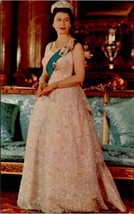 H.M. Queen Elizabeth II Beautiful Pink Gown Postcard Z10 - £8.00 GBP