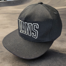 VANS SVD UNIVERSITY HAT ADULT MENS SNAPBACK FLEXFIT 110 BLACK VN0A3I6HY28 - $224.26 MXN