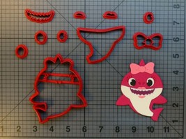 Music Shark - Mommy Full Body 266-A845 Cookie Cutter Set - £6.79 GBP+