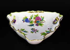 Herend Hungary Porcelain Queen Victoria 10&quot; Triangular Bowl Dish Gold Trim 1191 - £144.67 GBP