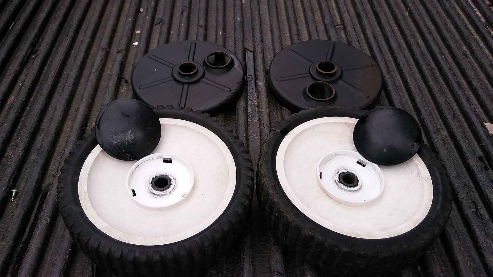 Primary image for 7PP47 PAIR OF FRONT DRIVE WHEELS FROM CRAFTSMAN 917.375735 MOWER: 7-1/2" DIAM