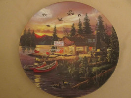 Rusty&#39;s Retreat Collector Plate Hideaway Lake D.L. Rust Cabin Lakeside Store - £18.87 GBP