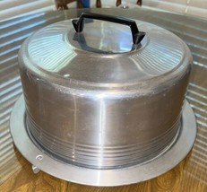 VTG Regal Ware Aluminum Cake Carrier Plate Locking Lid Kewaskum, WIS U.S... - £18.20 GBP