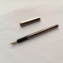 Alfred Dunhill Gunmetal &amp; Gold Plated Trim Fountain Pen, Made in Germany - $5,516.35 MXN