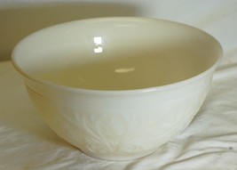 Sandwich Ivory Milk Glass Mixing Serving Bowl Anchor Hocking - £31.06 GBP
