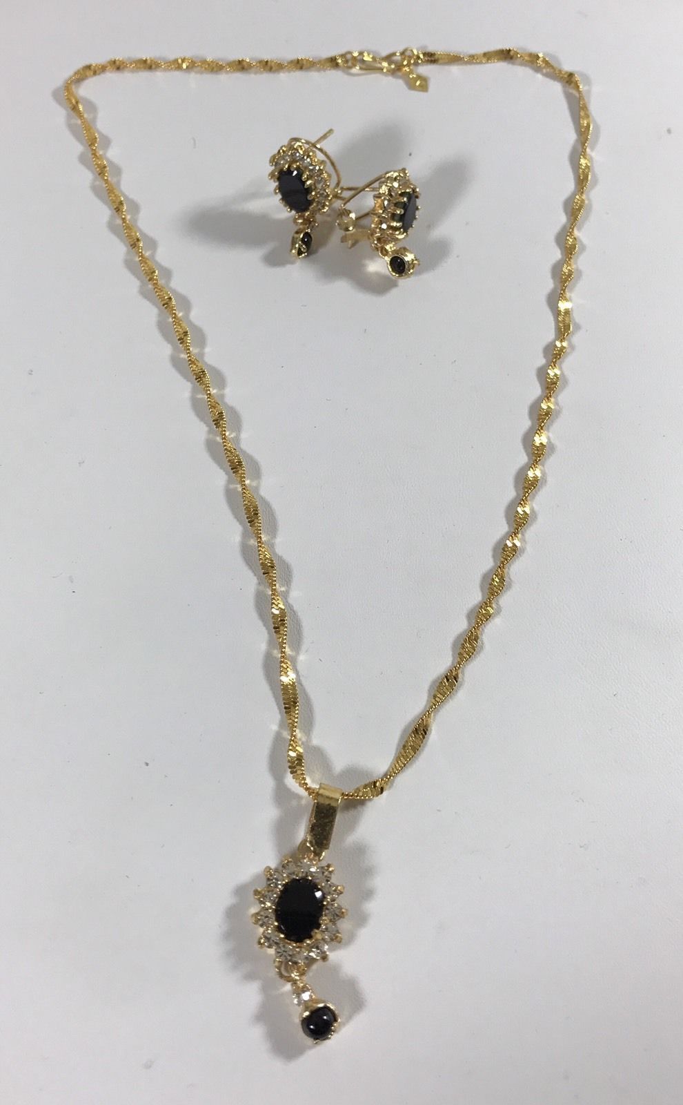 Sarah Coventry Gold Tone Necklace Earrings Set Black Stone Rhinestone Dangle - $19.72