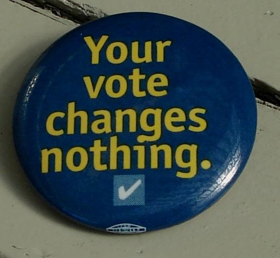 Nice Voting/Anti-Voting Advertising Button, Tin, VERY GOOD COND - $2.96
