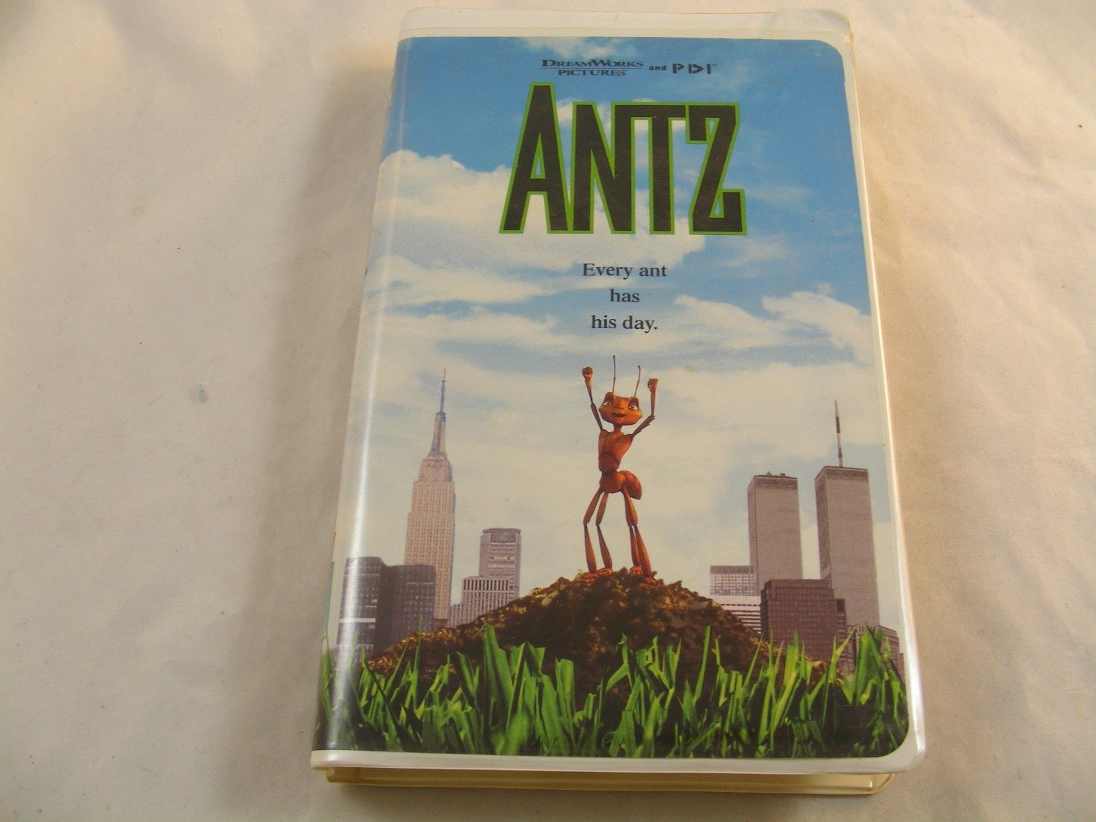 DreamWorks Antz VHS Kids Movie - $1.70