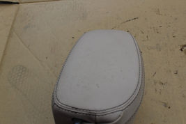 2017 JAGUAR XE PASSENGER FRONT SEAT HEAD REST  R683 image 6