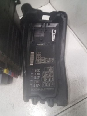 Fuse Box Engine V70 Thru VIN 118028 Fits 09-10 VOLVO 70 SERIES 330617 Item image 7