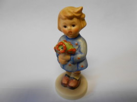 Great Vintage 1967 GOELBEL &quot;Girl with Mosegay Flowers&quot; 239/A Figurine....SALE - £20.24 GBP