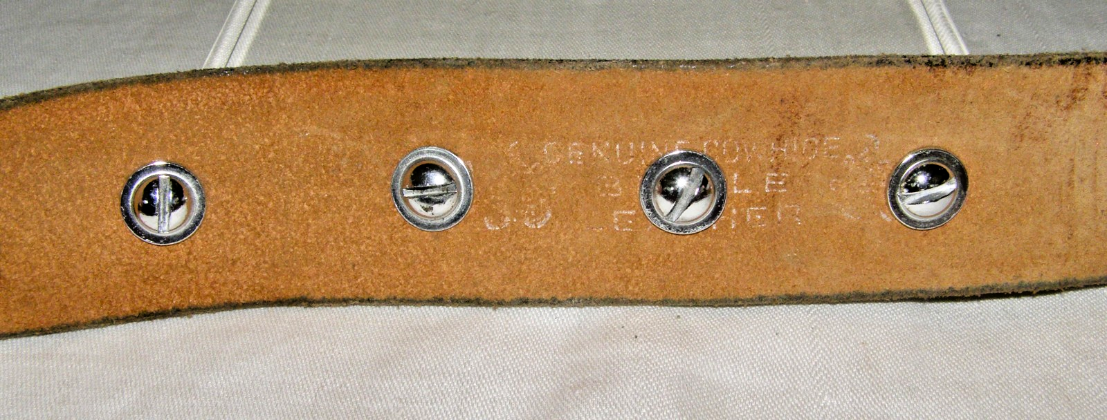 VINT. HEAVY COWHIDE LEATHER BELT+RED ‘V-8’ EMBLEM HOOD ORNAMENTS-CUSTOM-Sz.30/32 Item image 10