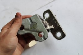 16-17 JAGUAR XE DRIVER LEFT SIDE DOOR LOWER HINGE BRACKET FRONT or REAR M1492 image 5