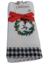 New Set 2 Embroidered Joy Wreath Fingertip Towels Christmas Holidays - $24.74