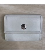 Coach Bifold Wallet White Leather Snap Closure - $940.21 MXN