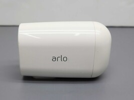 Arlo Essential XL VMC2032 White Wireless Spotlight Security Camera image 6