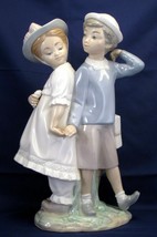 Large Lladro Puppy Love #1127 Figurine Boy &amp; Girl Holding Hands Mint Condition - £118.26 GBP