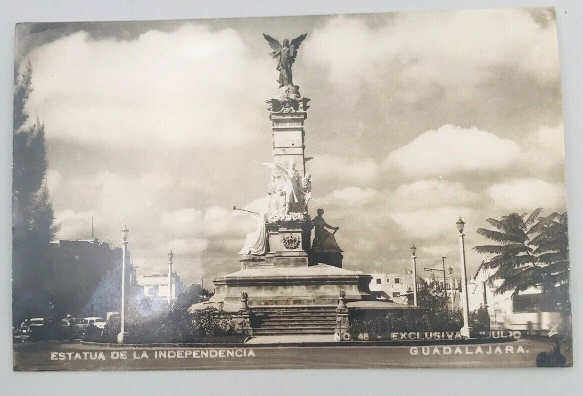 Primary image for VTG EKC 1940's RPPC Estatua de la Independencia Guadalajara Mexico Postcard 