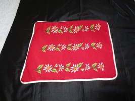 Red FLORAL DAISY NEEDLEPOINT Zippered PILLOW COVER - 18&quot; x 14&quot; - £14.80 GBP