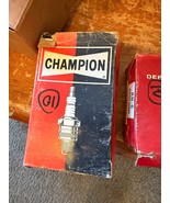 NEW BOX of 10 Vintage Original Old Stock CHAMPION # J19V J19-V Spark Plugs - $531.32 MXN