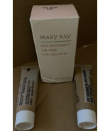 Mary Kay Day Radiance Oil-Free Foundation, True Beige, 1 fl. oz. No. 6348 - £15.77 GBP