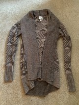 St Johns Bay Women&#39;s Cardigan Sweater Knit Tan/Beige Long Sleeve Size Me... - $18.49