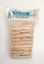 Vintage 50 Clothespins Klos-Klips Wood Round National Clothes Pin Co. Woolworth - £15.73 GBP