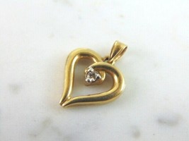 Womens Vintage Estate 10K Gold Diamond Heart Pendant 1.8g #E4215 - £126.59 GBP