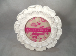 Laura Ashley 4x4 Glossy White Round Resin Ornate Flower Design Picture F... - $424.45 MXN