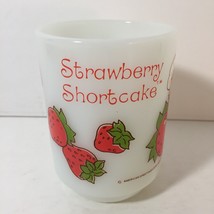 1980 Strawberry Shortcake White Milk Glass Mug American Greeting Anchor Hocking - £14.01 GBP