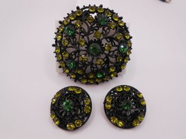 Vintage Weiss? Brooch Earrings Set Black Metal Rhinestone Yellow Green Packers - £52.21 GBP