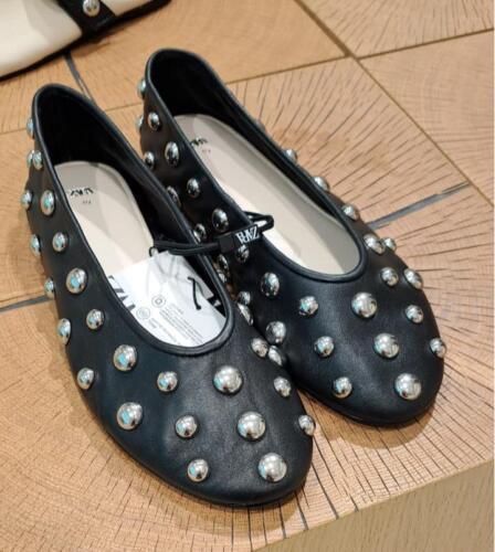 ZARA BNWT 2024. BLACK STUDDED LEATHER BALLET FLATS BALLERINA SHOES. 1541/410