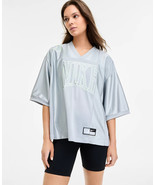 Nike Oversized Short-Sleeve Graphic Street Gx Jersey Top ~NWT~ Grey Sz. M - $1,387.29 MXN