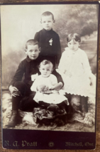 Cabinet Card. Vintage 4 kids sitting together. R.A. Pratt in Mitchell, Ontario - £10.48 GBP