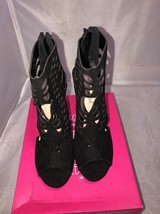 Shoedazzle Women&#39;s Dress Black Sandals Size 9 - $24.90