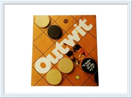 Outwit Board Game by Parker Brothers 1970s, Strategy Game for Two Ages 8 - Adult - £7.99 GBP