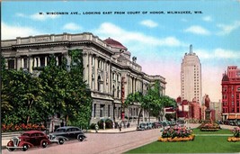W. Wisconsin Ave. Looking East from court of Honor Milwaukee Wisconsin Postcard - £4.38 GBP