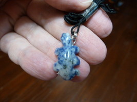 (an-liz-ur-7) Uromastyx lizard BLUE WHITE gemstone carving PENDANT necklace - $11.01 CAD