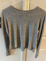 Grey Abercrombie &amp; Fitch top size XS - $9.00