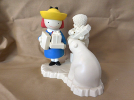 Snowbabies Department 56 &quot;A Gift So Fine From Madeline&quot; The Guest Collec... - £7.80 GBP