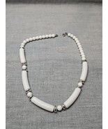 Pearl Fashion Costume Jewelry Necklace, Clasp, White, 18&#39;&#39; - $185.54 MXN