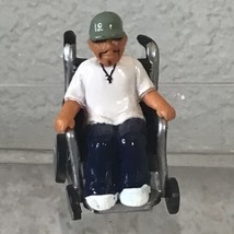 Lil Homies Series 4 Willie G Wheelchair Figure Figurine 1.75 Inches 1:32 Scale - £11.60 GBP