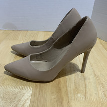 Charolette Russe Women’s High Heeled Dress Shoes Beige Velvet Size 7 - $22.58