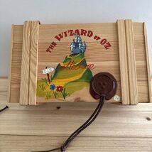 Kurt Adler Wizard Of Oz Polonaise Ornament 4 Pc Set Wood Crate Box  See ... - $1,664.54 MXN