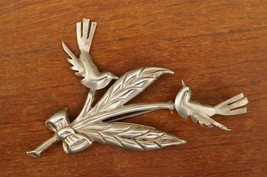 Vintage Estate Jewelry Sterling Silver Turtledove &amp; Leaf Bird Motif Brooch Pin - £39.90 GBP